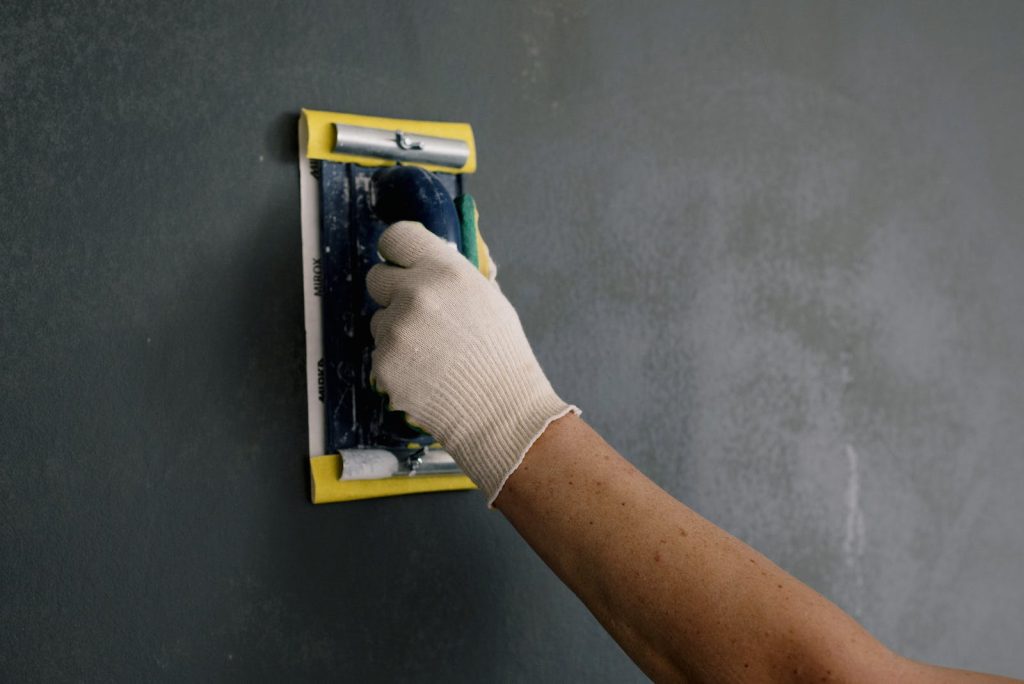 10 Tips for Plaster and Stucco Repair: Ensure Proper Drainage, Apply Flashing Correctly, and More!